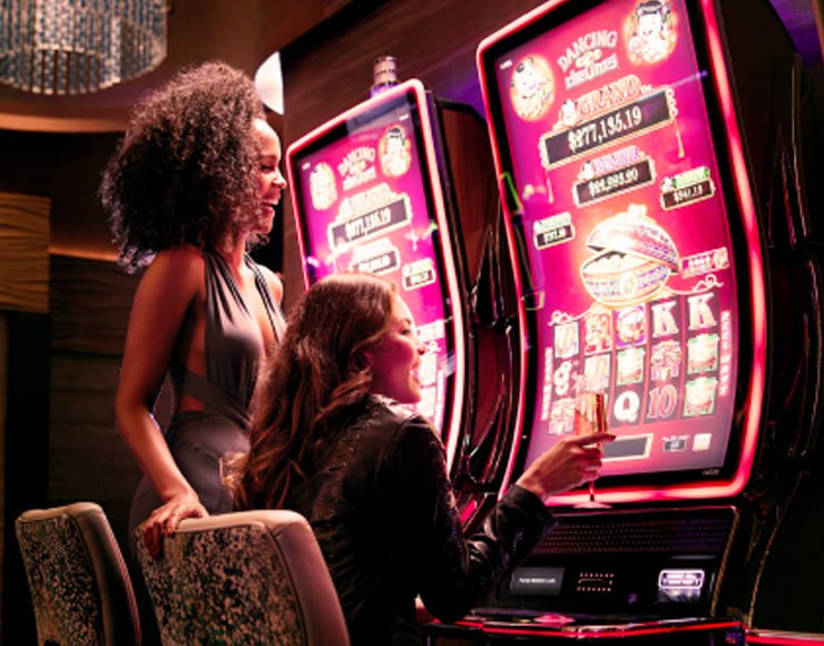 Dealer Blackjack thật tại phòng Live Casino của tai kubet